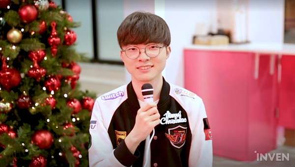 Faker：圣诞节就算不打比赛也是在训练